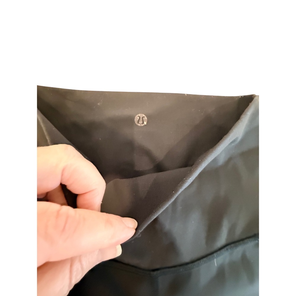 Lululemon Black Scalloped Hem Wunder Under High Rise Legging Size 2 Crop Sporty - Picture 3 of 7